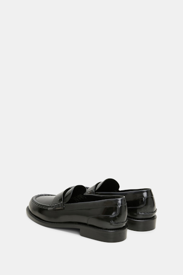 Dorothee Schumacher Loafer aus gebürstetem Leder black