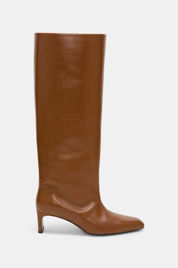 Dorothee Schumacher Hohe Stiefel mit weitem Schaft aus Leder hazelnut