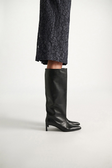 Dorothee Schumacher Tall boots with straight shaft black