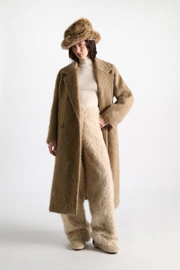 Dorothee Schumacher Shearling sneakers cream