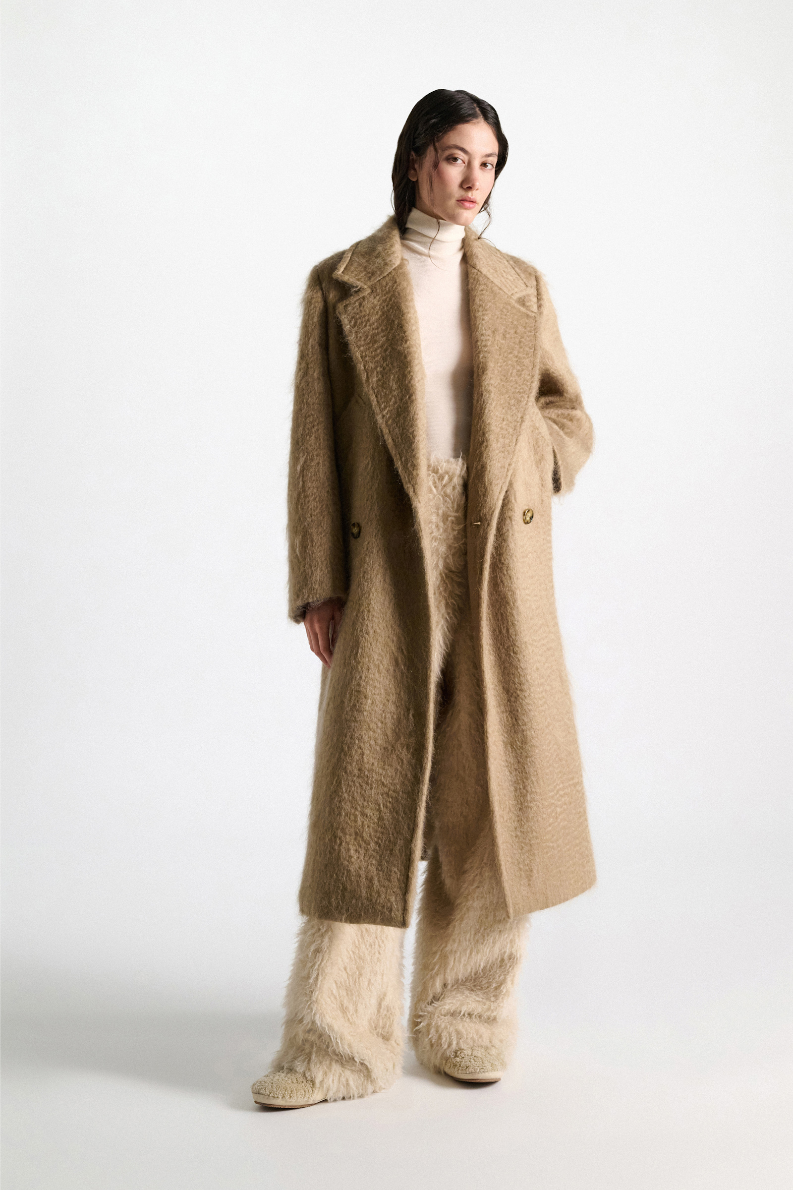 Dorothee Schumacher Shearling sneakers cream