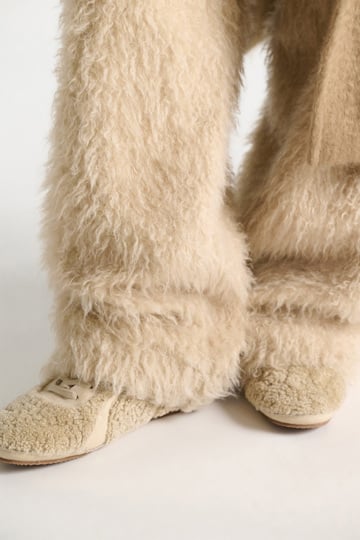 Dorothee Schumacher Shearling sneakers cream