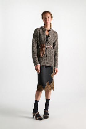 Dorothee Schumacher Thin leather belt with moveable studs cinnamon