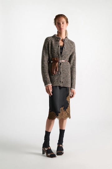 Dorothee Schumacher Thin leather belt with moveable studs cinnamon