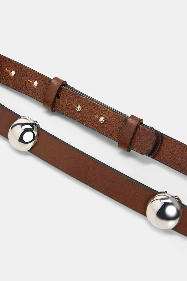 Dorothee Schumacher Thin leather belt with moveable studs cinnamon