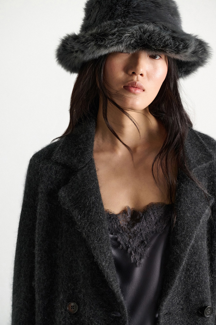 Dorothee Schumacher Lamb fur bucket hat anthracite