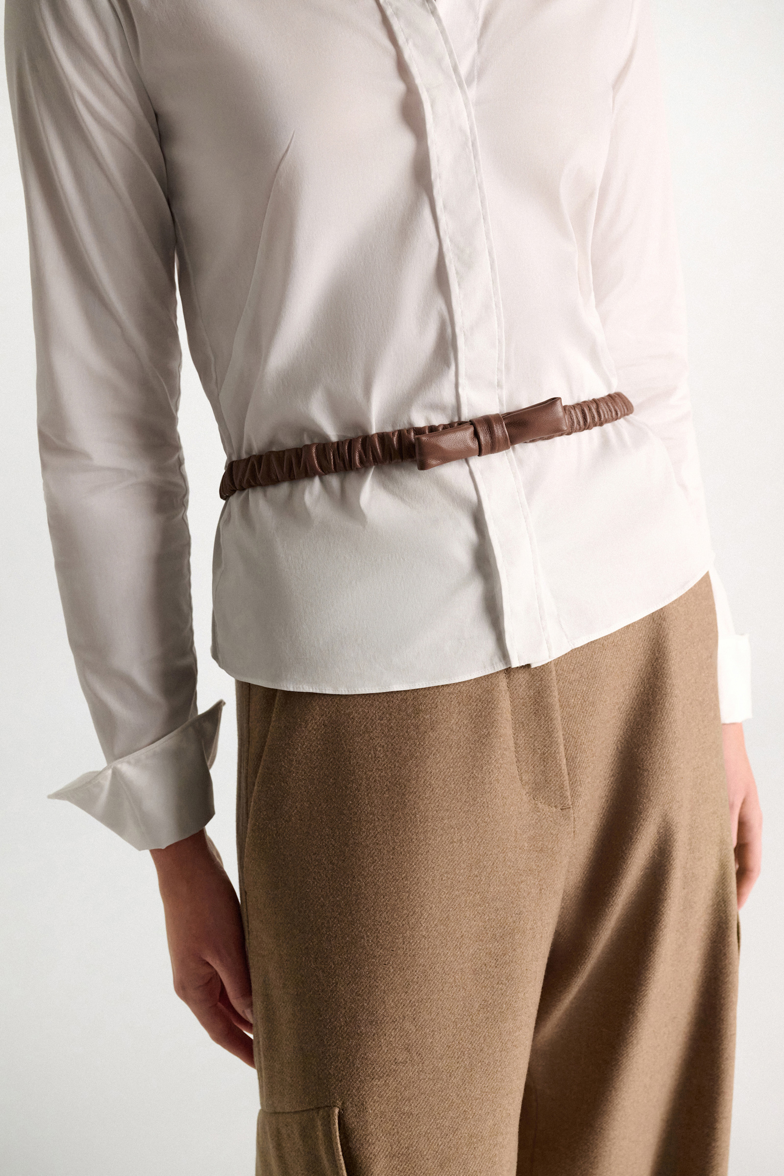 Dorothee Schumacher Dehnbarer elastischer Gürtel mit Schleife hazelnut