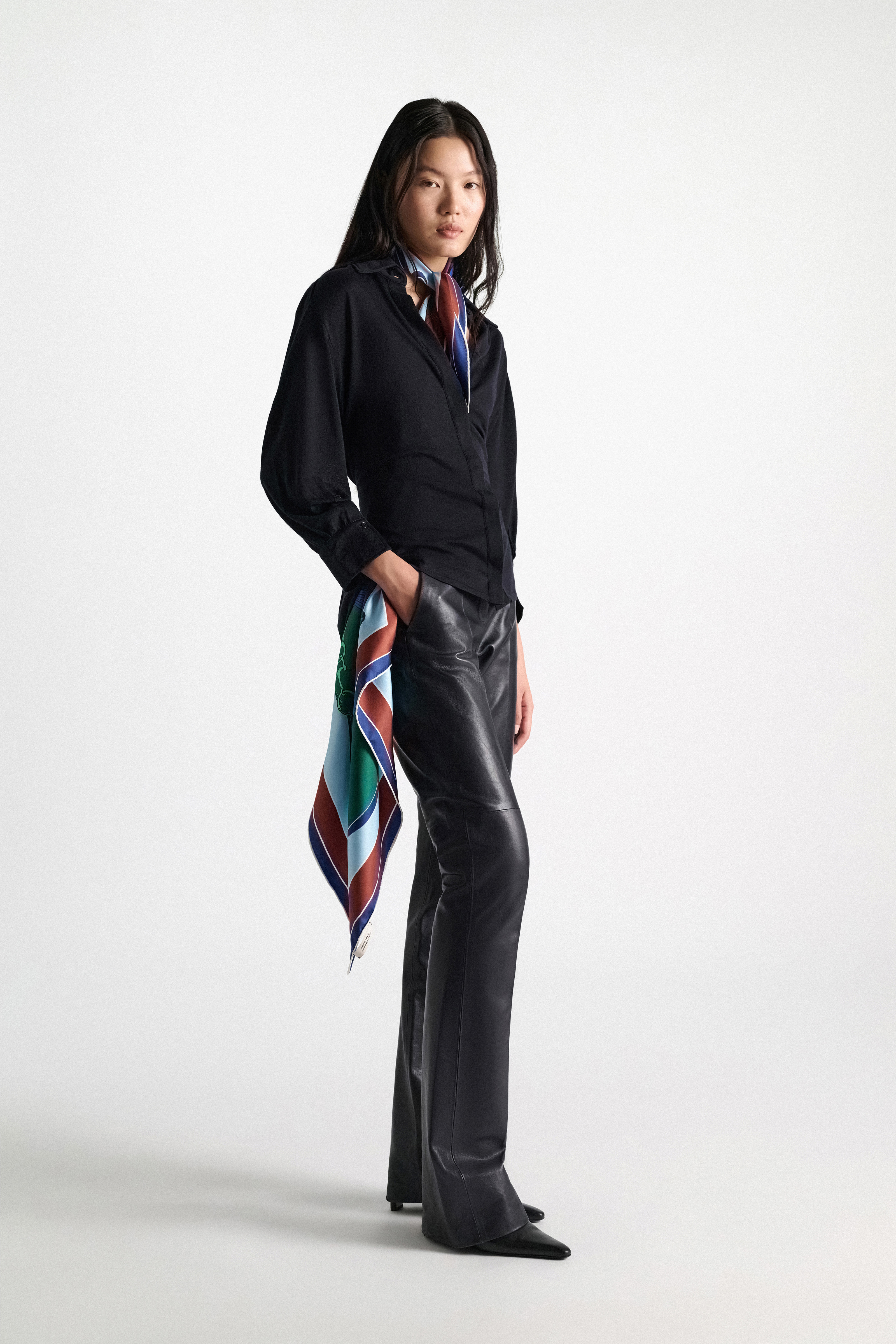 SCARVES