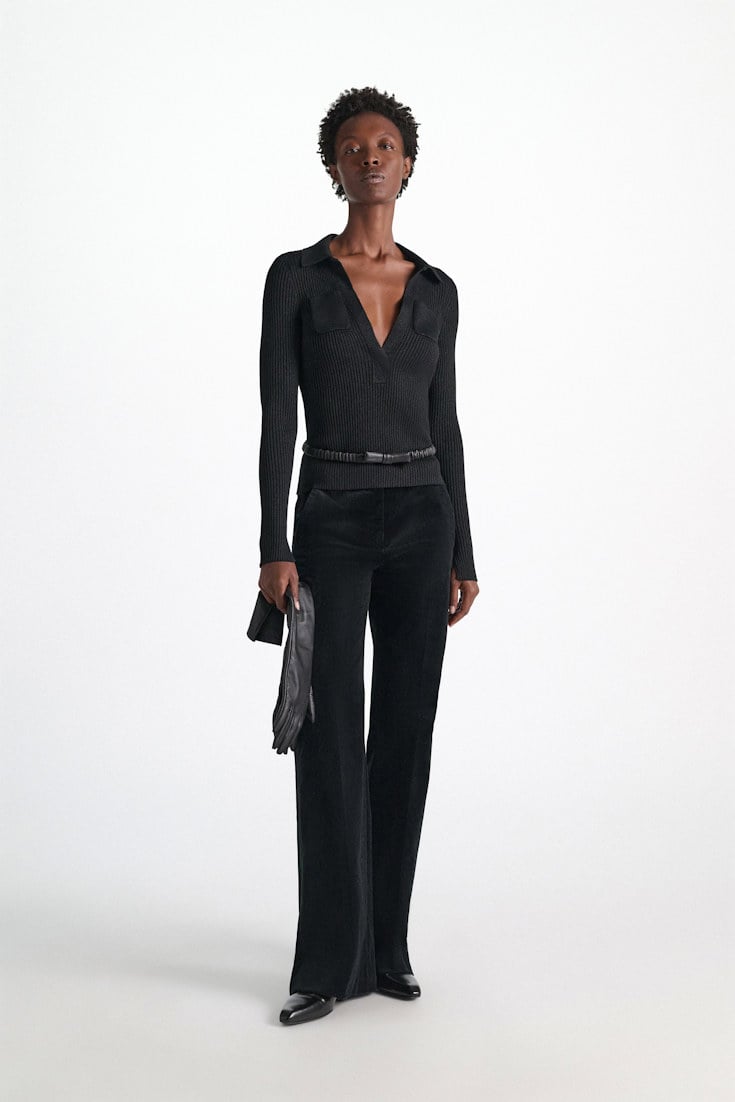 Dorothee Schumacher Pullover mit Polokragen aus einem Merino-Lurex-Mix vinyl black Model Front View