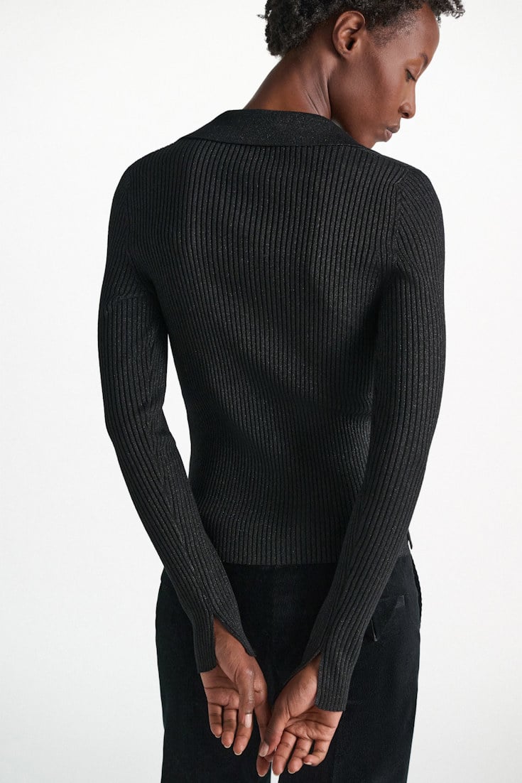 Dorothee Schumacher Pullover mit Polokragen aus einem Merino-Lurex-Mix vinyl black Model Detail View