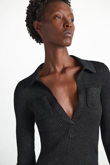 Dorothee Schumacher Pullover mit Polokragen aus einem Merino-Lurex-Mix vinyl black Model Detail View