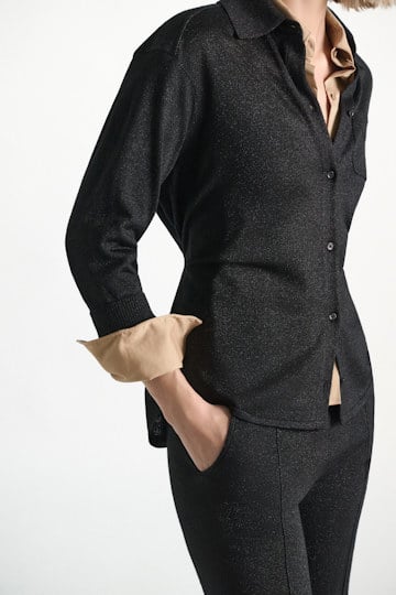 Dorothee Schumacher Shimmering Lurex-Merino knit cardigan vinyl black Model Detail View