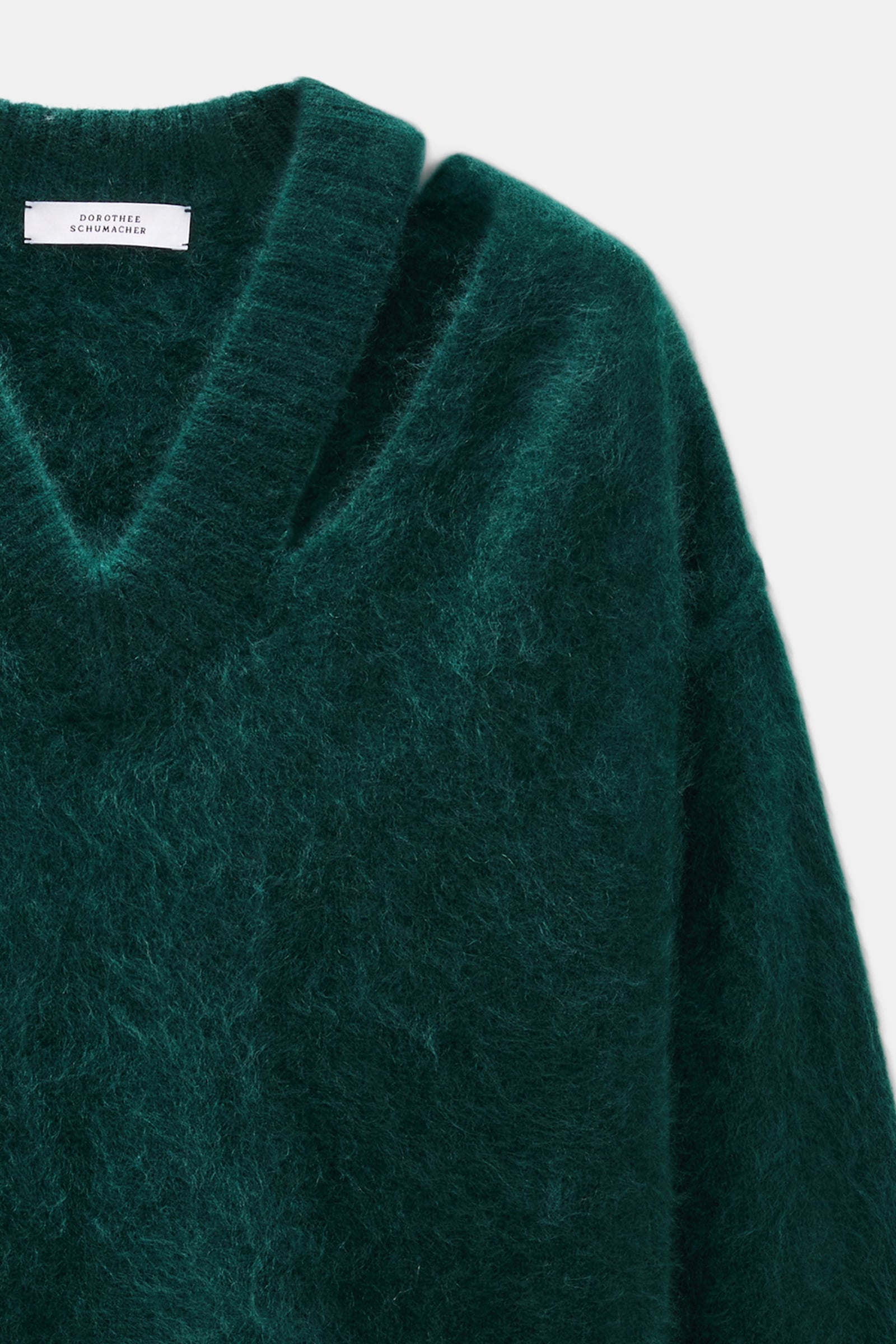 Dorothee Schumacher Fluffy Pullover mit V-Ausschnitt aus Merino und Kaschmir emerald Product Detail View