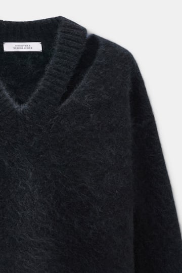 Dorothee Schumacher Fluffy knit V-neck pullover vinyl black Product Detail View