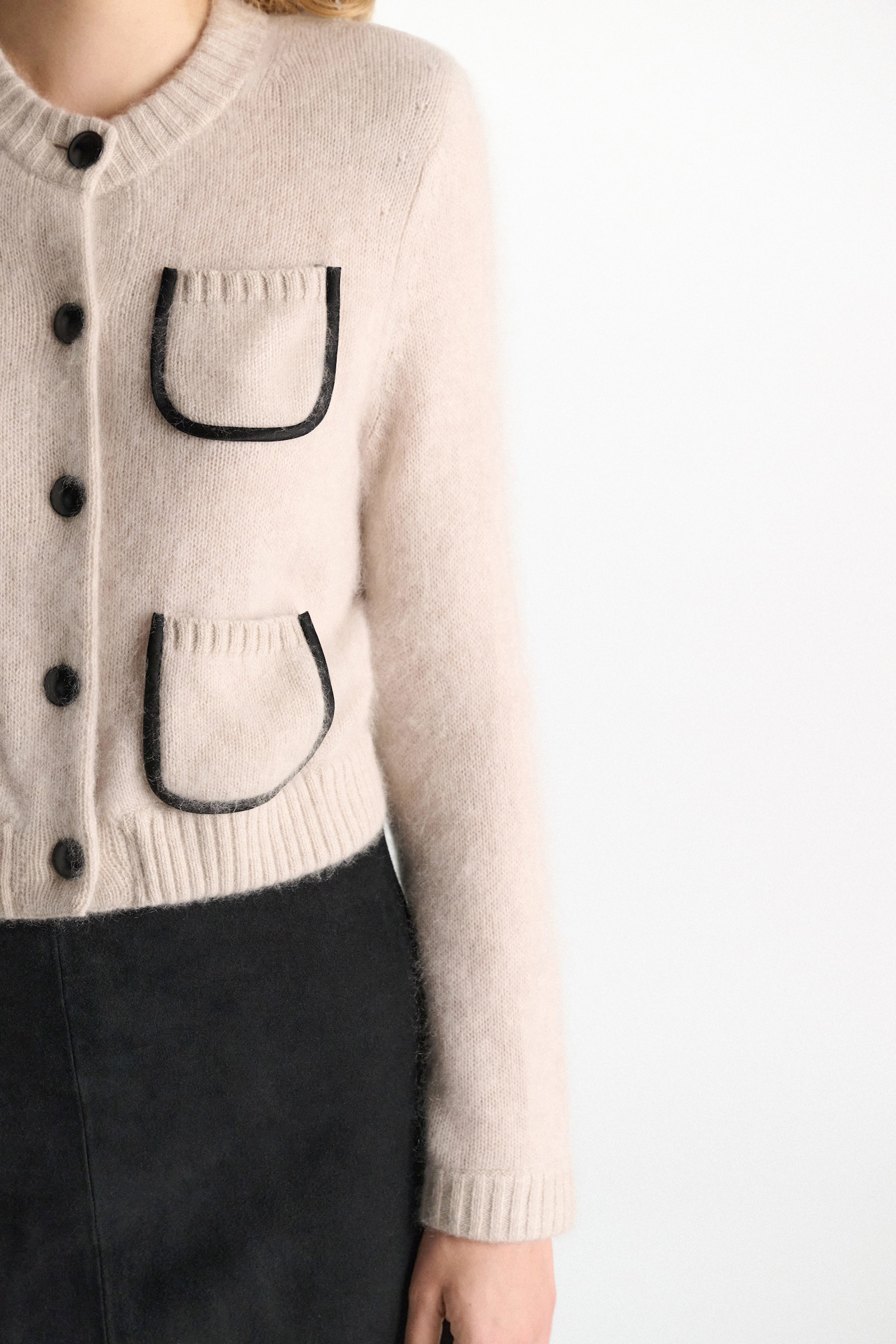 Dorothee Schumacher Fluffy knit cardigan with pockets almond Model Detail View