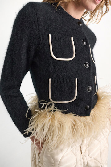Dorothee Schumacher Fluffy Cardigan mit Taschen  aus Merino und Kaschmir vinyl black Model Detail View