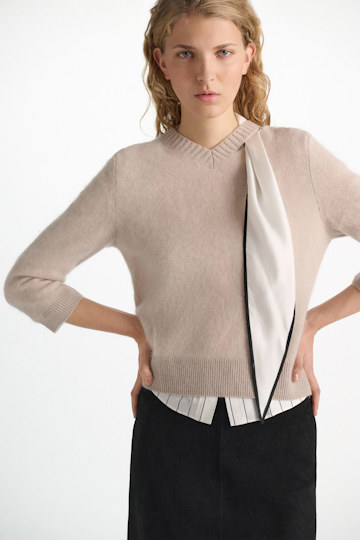 Dorothee Schumacher Fluffy knit V-neck pullover almond Model Detail View