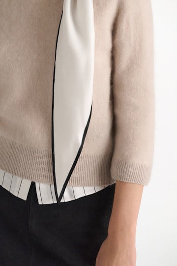 Dorothee Schumacher Fluffy knit V-neck pullover almond Model Detail View