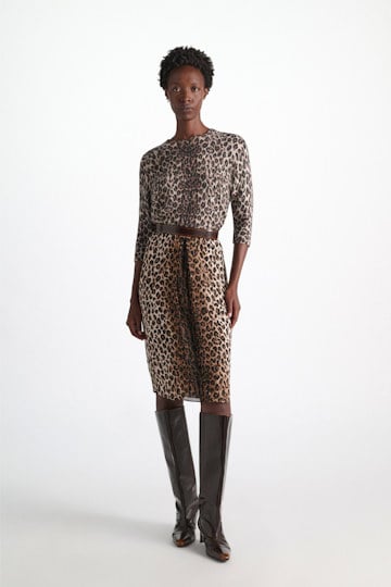Dorothee Schumacher Merino-cashmere leopard print pullover leo allover brown Model Front View