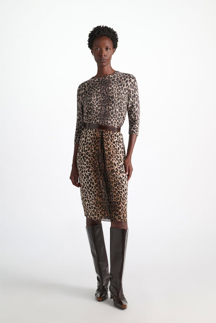 Dorothee Schumacher Merino-cashmere leopard print pullover leo allover brown Model Front View