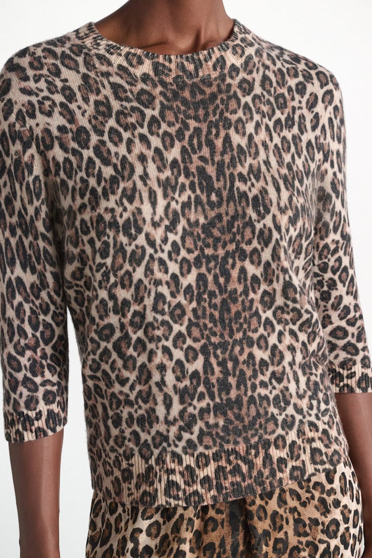Dorothee Schumacher Merino-cashmere leopard print pullover leo allover brown Model Detail View