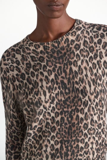 Dorothee Schumacher Merino-cashmere leopard print pullover leo allover brown Model Detail View