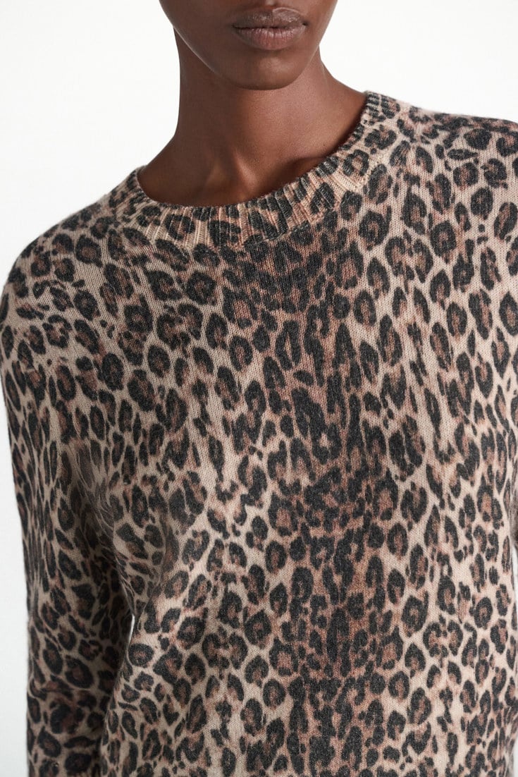 Dorothee Schumacher Merino-cashmere leopard print pullover leo allover brown Model Detail View