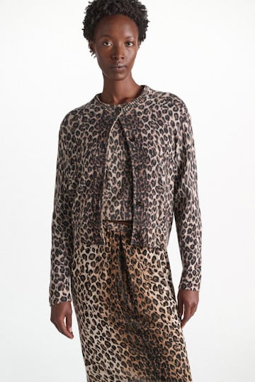 Dorothee Schumacher Merino-cashmere leopard print cardigan leo allover brown Model Detail View