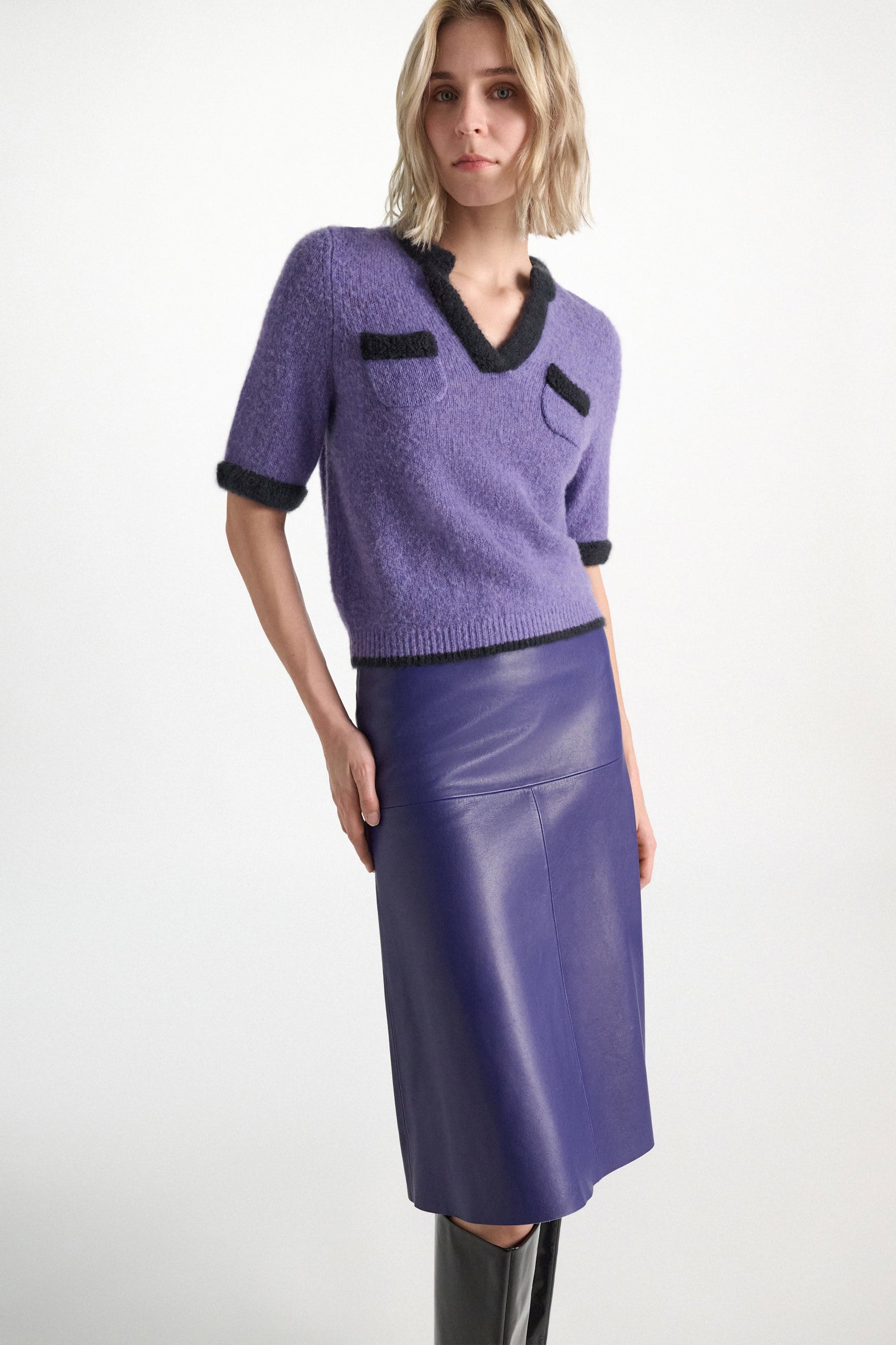 Dorothee Schumacher Half-sleeve cashmere top violet Model Detail View