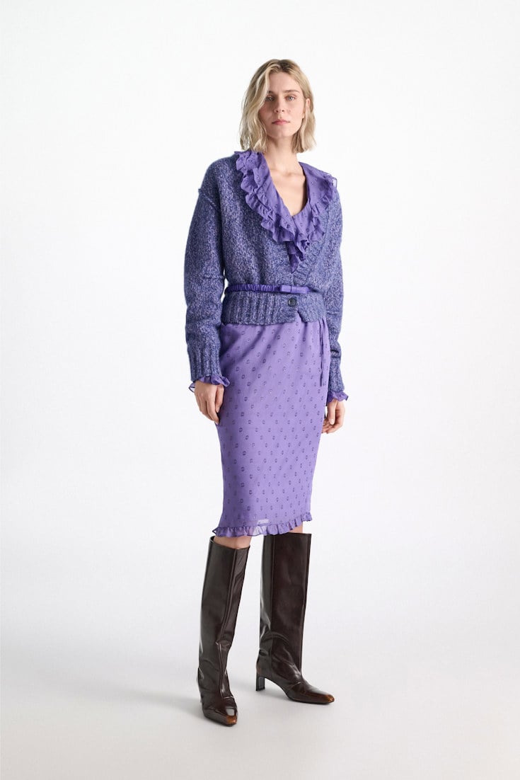 Dorothee Schumacher Deep V cashmere cardigan violet mouliné Model Front View