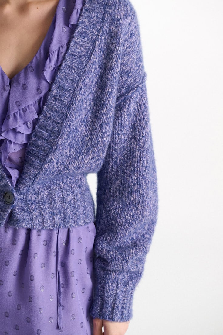 Dorothee Schumacher Deep V cashmere cardigan violet mouliné Model Detail View