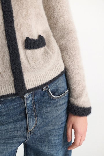 Dorothee Schumacher Cashmere cardigan-look pullover flash light Model Detail View