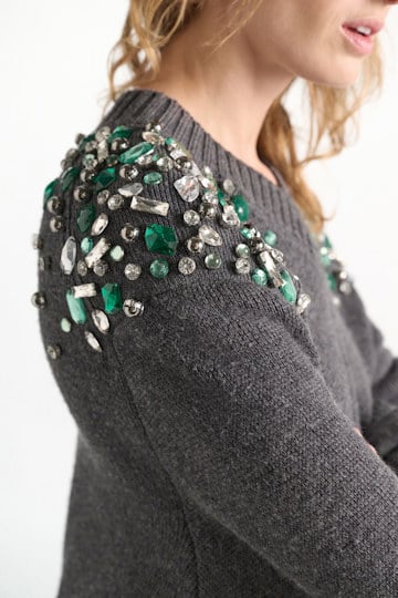 Dorothee Schumacher Embellished V-neck Merino pullover stereo grey Model Detail View
