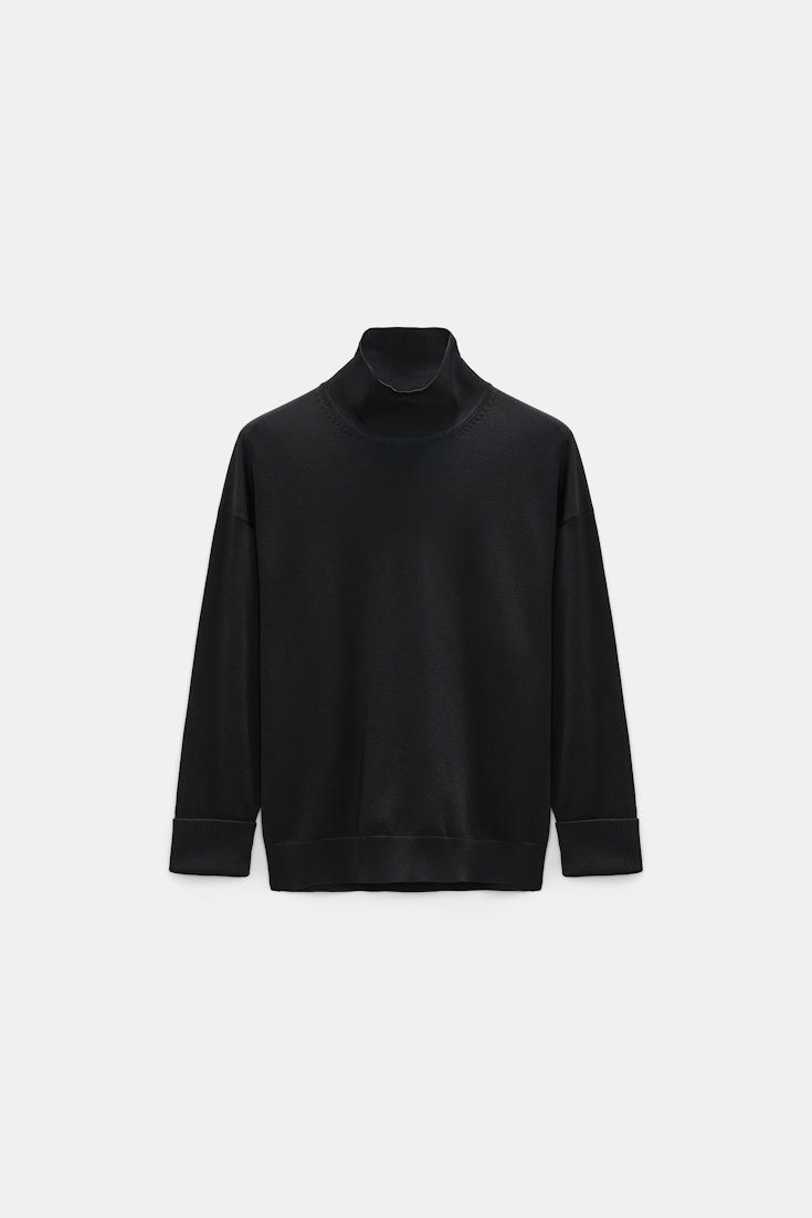 Dorothee Schumacher Glänzender Rollkragenpullover vinyl black Product Front View