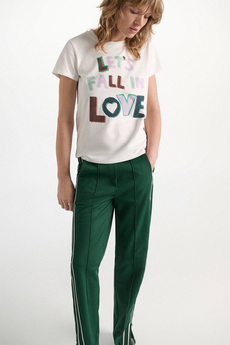 Dorothee Schumacher LET'S FALL IN LOVE T-Shirt camellia white Model Detail View