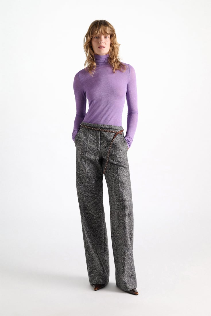 Dorothee Schumacher Rollkragen aus Lurex-Jersey violet Model Front View