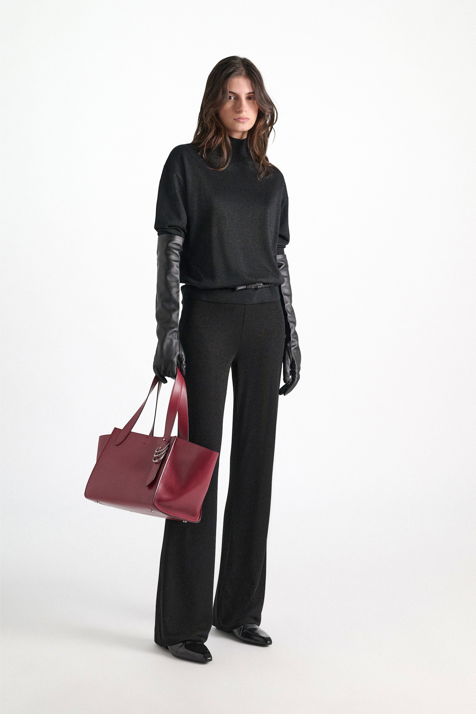 Dorothee Schumacher Hose aus Lurex-Jersey vinyl black Model Front View