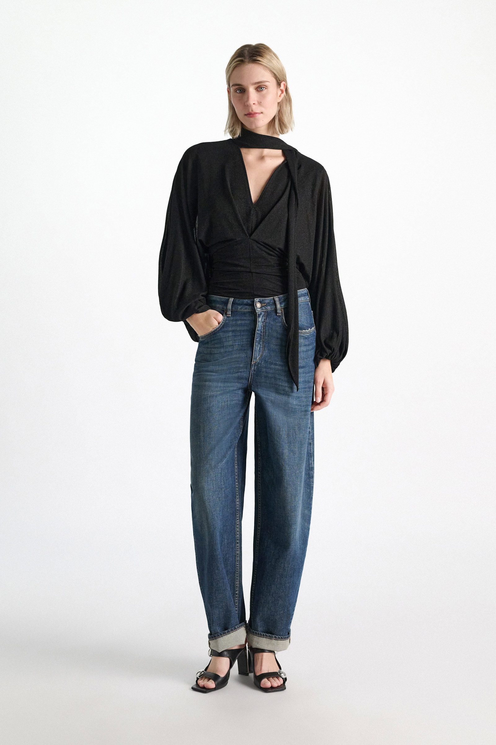 Dorothee Schumacher Tunika-Bluse aus Lurex-Jersey vinyl black Model Front View