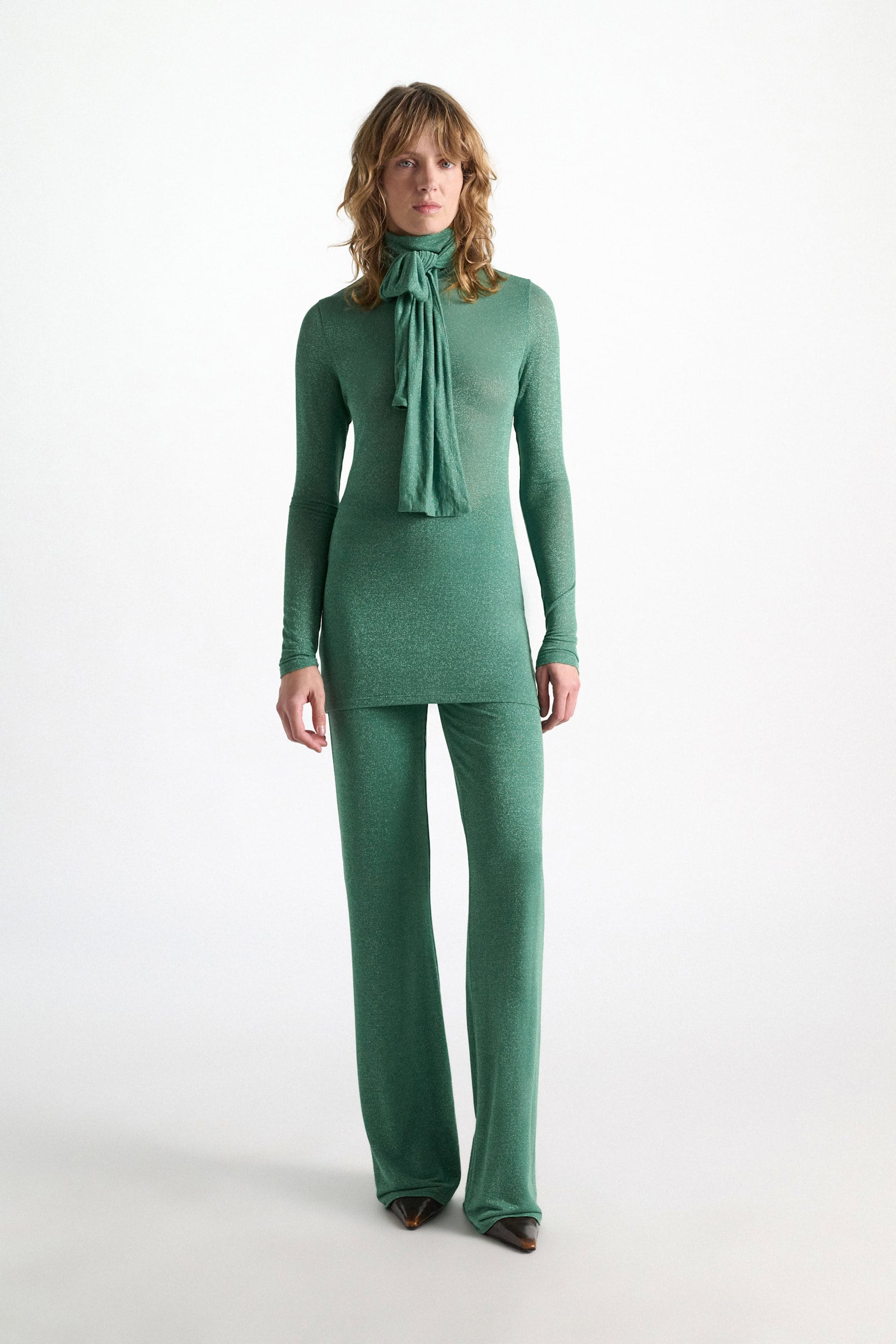 Dorothee Schumacher Schal aus Lurex-Jersey emerald Model Detail View