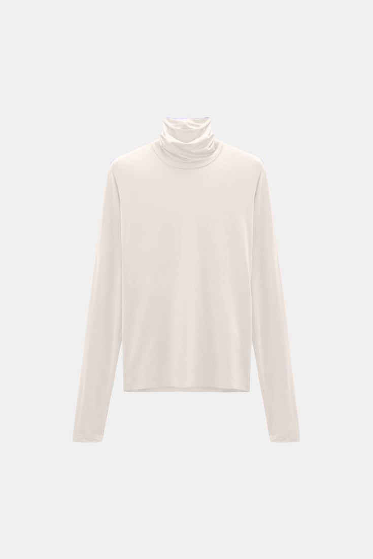 Dorothee Schumacher Glänzender Rollkragen mit langem Arm canvas white Product Front View