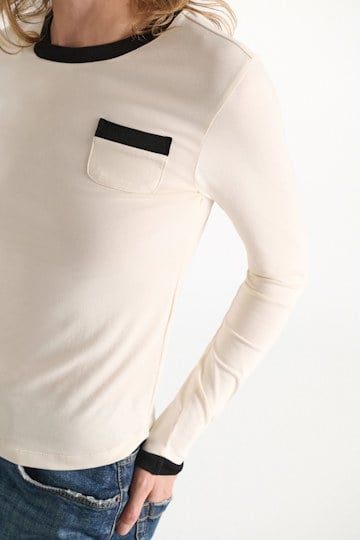 Dorothee Schumacher Longsleeve mit Kontrastbündchen canvas white Model Detail View