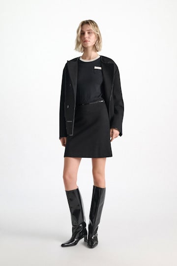 Dorothee Schumacher Longsleeve mit Kontrastbündchen vinyl black Model Front View
