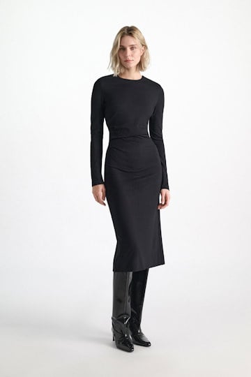 Dorothee Schumacher Travel jersey draped dress vinyl black Model Detail View
