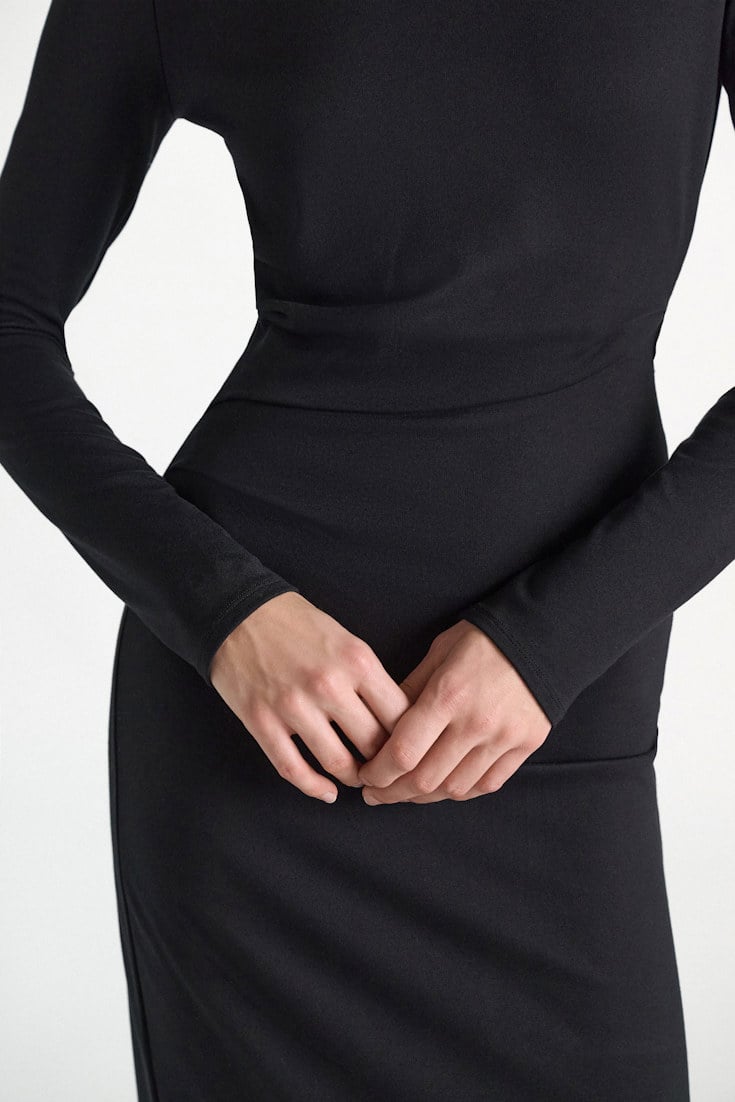 Dorothee Schumacher Travel jersey draped dress vinyl black Model Detail View