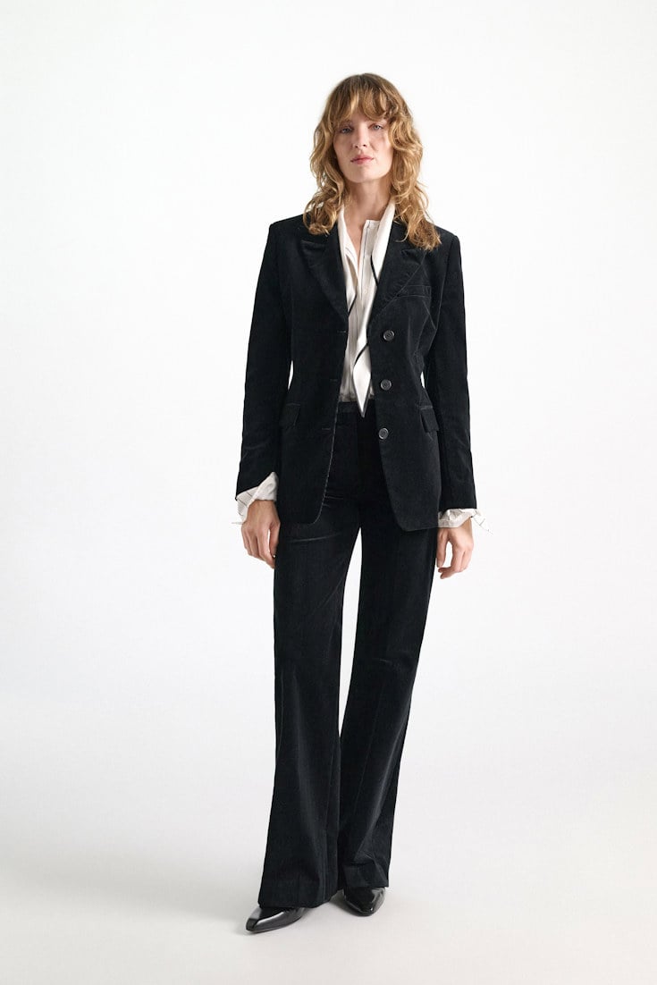 Dorothee Schumacher Cord-Blazer vinyl black Model Front View