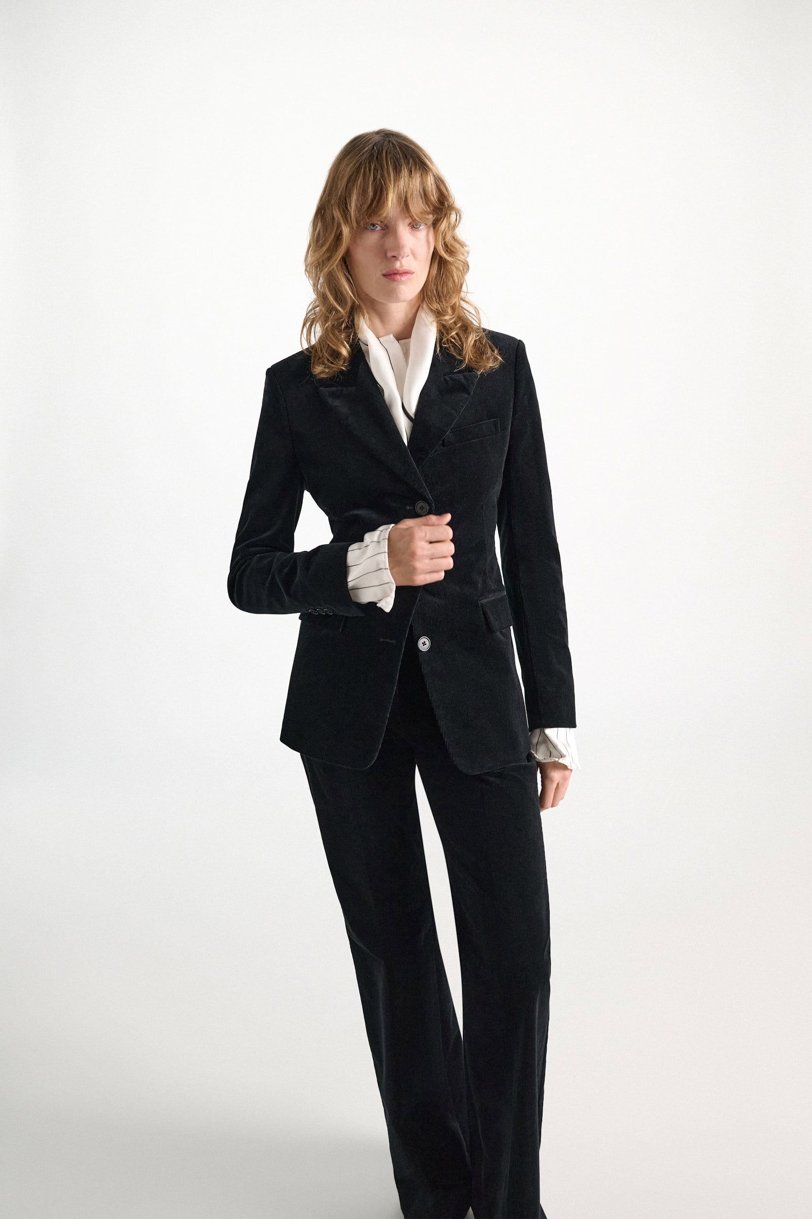 Dorothee Schumacher Cord-Blazer vinyl black Model Detail View