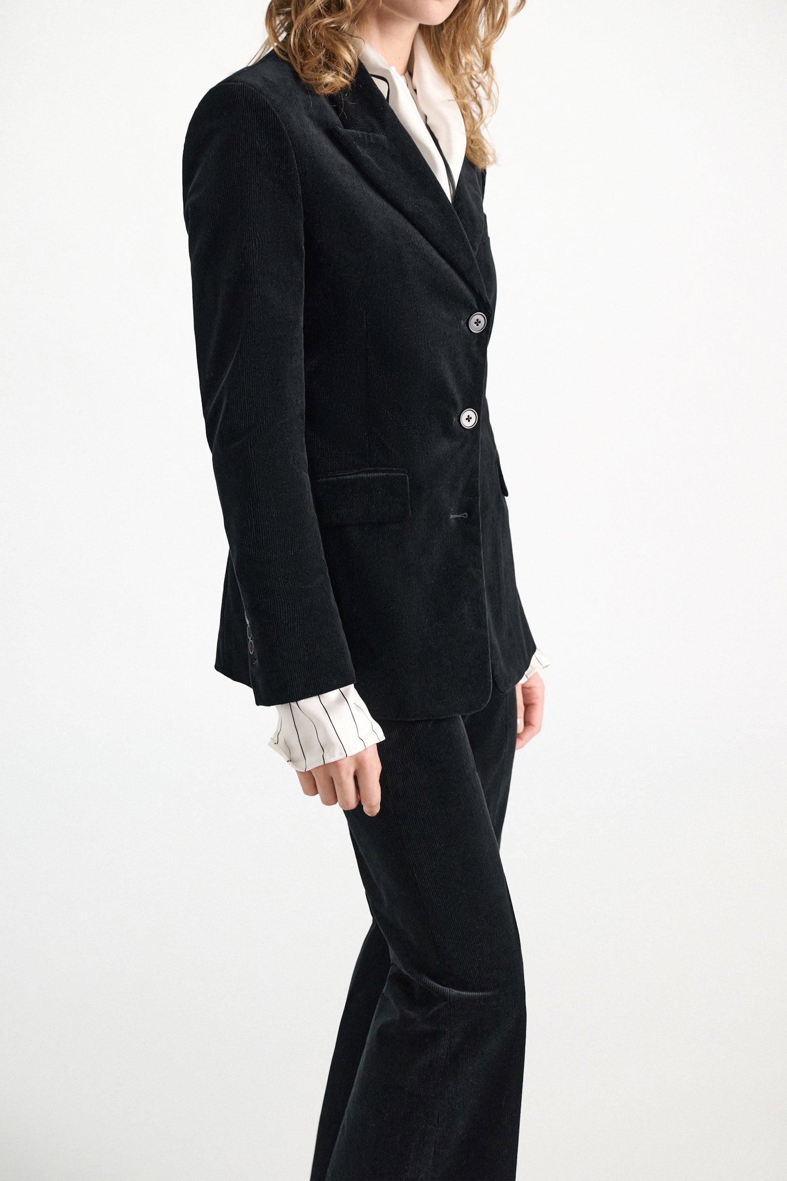 Dorothee Schumacher Cord-Blazer vinyl black Model Detail View