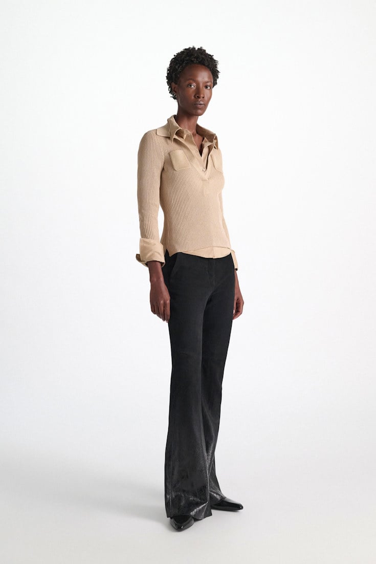 Dorothee Schumacher Cropped Bluse aus Stretch-Popeline almond Model Detail View