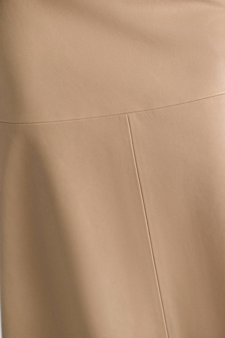 Dorothee Schumacher Leather skirt almond Model Detail View