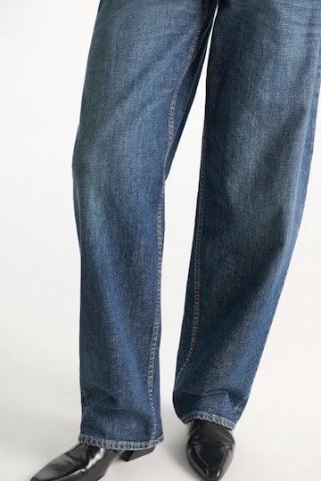 Dorothee Schumacher Wide barrel leg jeans denim blue Model Detail View
